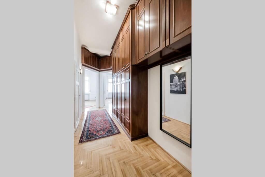 Oktober 6/8 Apartment Budapest Ngoại thất bức ảnh