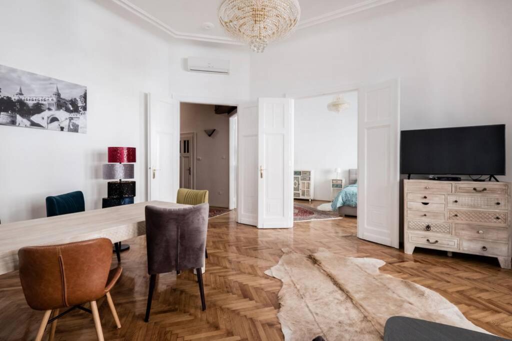 Oktober 6/8 Apartment Budapest Ngoại thất bức ảnh