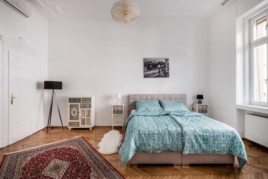 Oktober 6/8 Apartment Budapest Ngoại thất bức ảnh